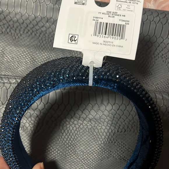 Time and Tru Blue Glitter Headband - Picture 2 of 2